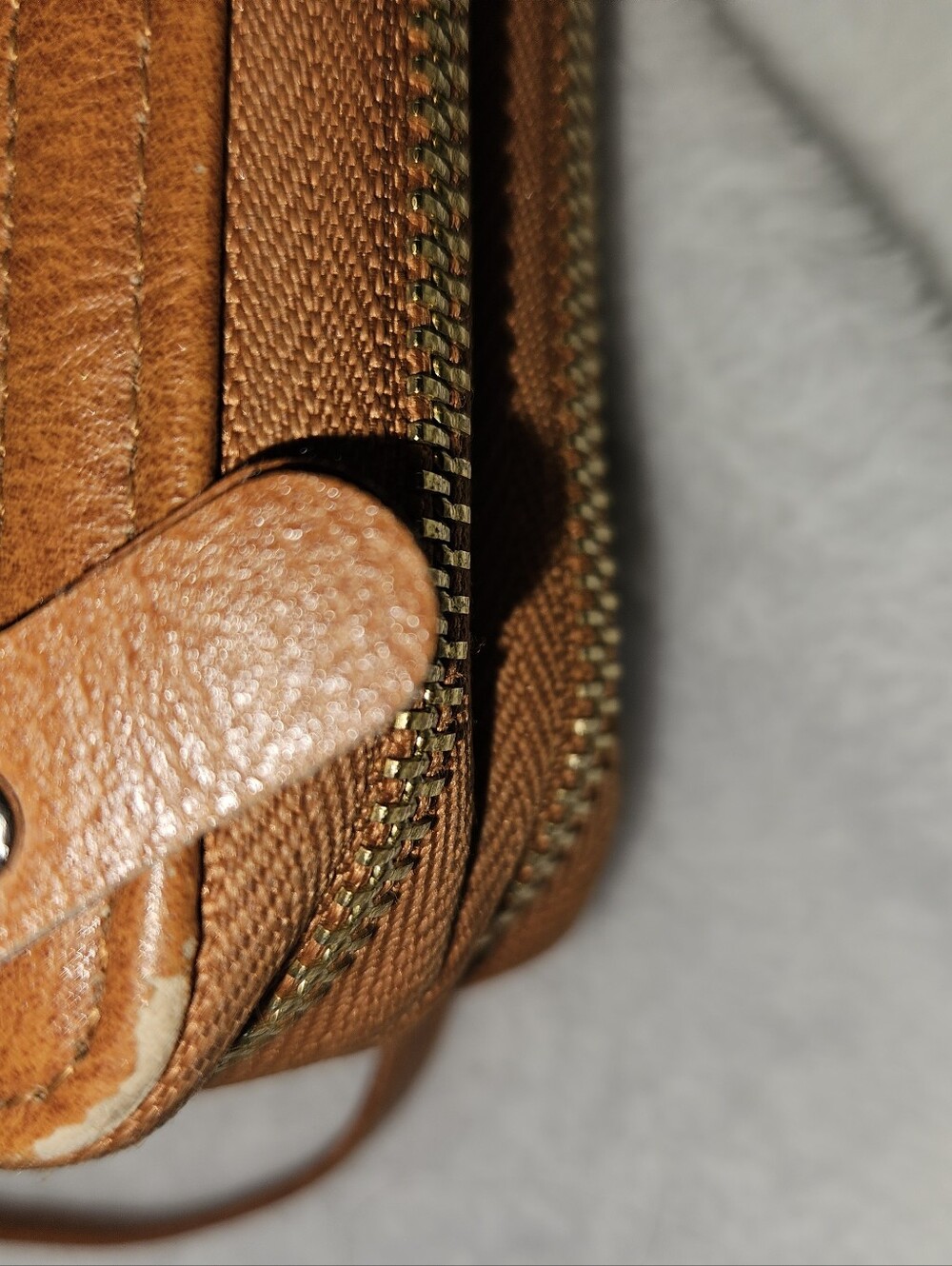 Womans Brown Small Wallet Crossbody Purse - Picture 7 of 7